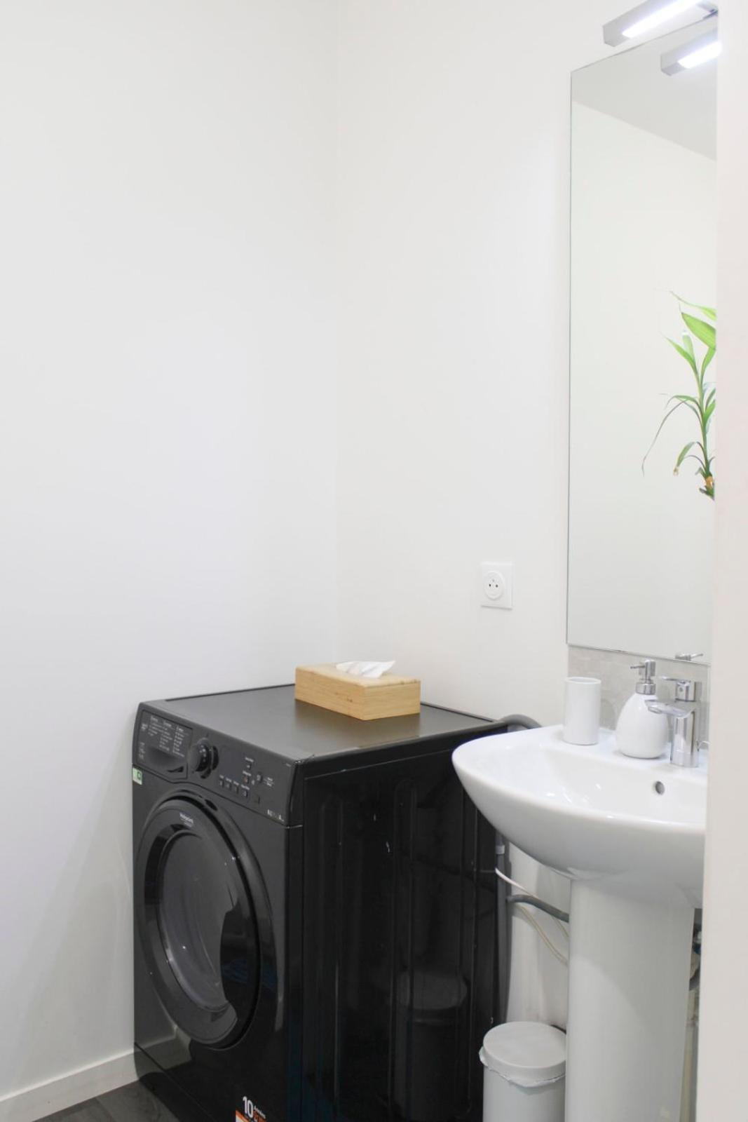 Charming T2 Near The Basilica Of Saint-Denis Apartment Luaran gambar