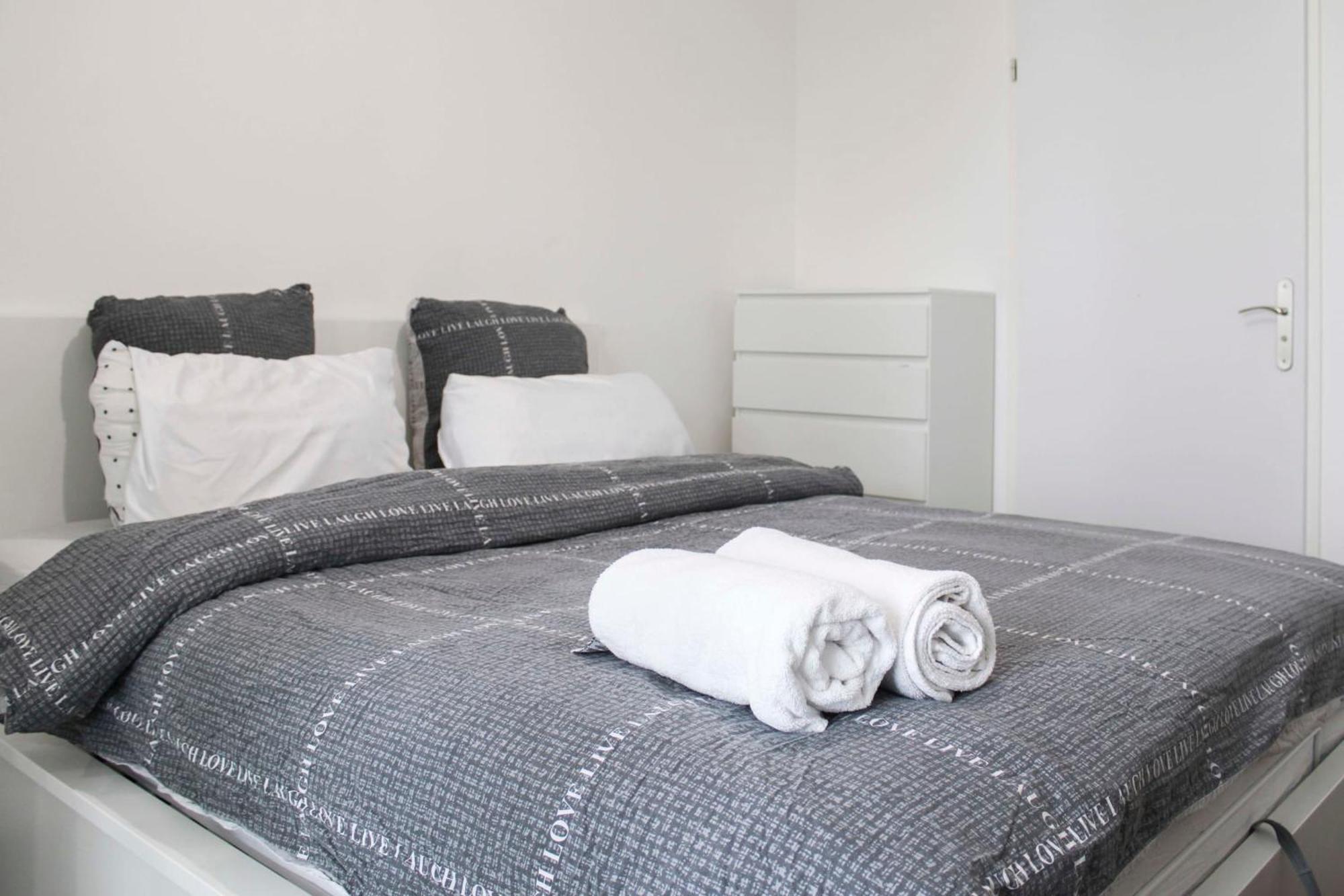 Charming T2 Near The Basilica Of Saint-Denis Apartment Luaran gambar