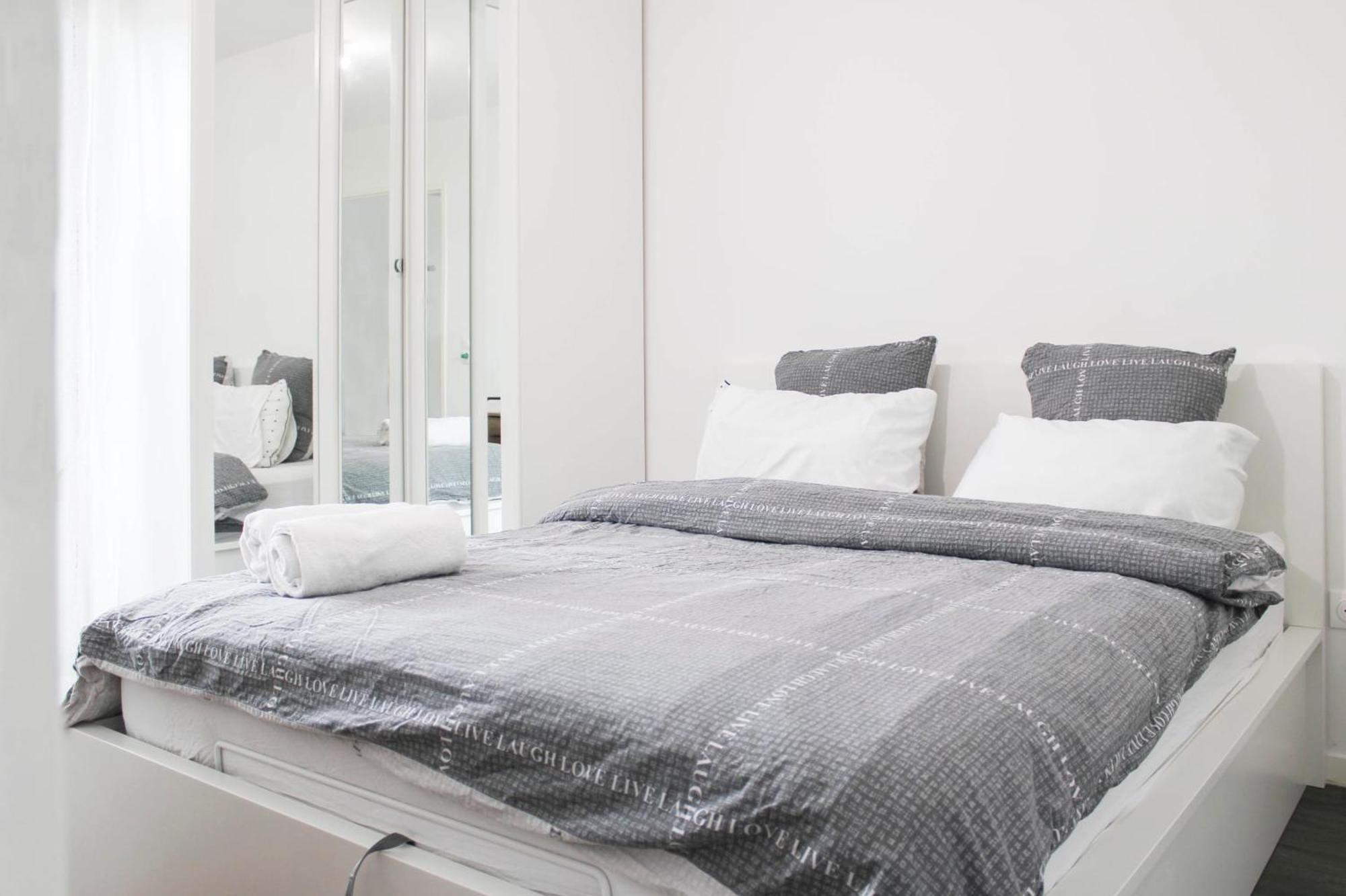 Charming T2 Near The Basilica Of Saint-Denis Apartment Luaran gambar